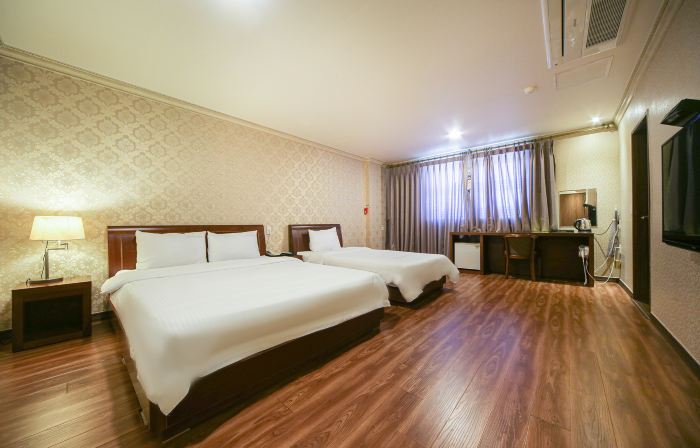 Miryang Tourist Hotel