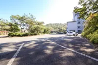 Hadong Seomjingang Hotel - parking