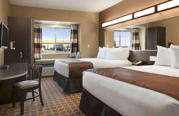 佩科斯温德姆麥客達套房酒店