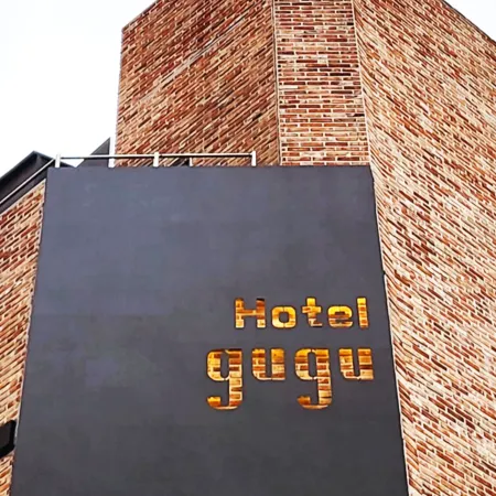 Paju Gugu Hotel Отели рядом с достопримечательностью «Стадион Пхаджу»