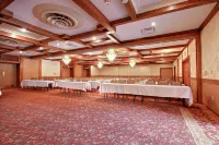 Best Western Prairie Inn  Conference Center Hotels in Galesburg