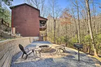 Family-Friendly Cabin ~ 1 Mile to Hike & Swim! Hotels near Southern Tree Plantation Inc