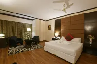 Hotel Pal Heights
