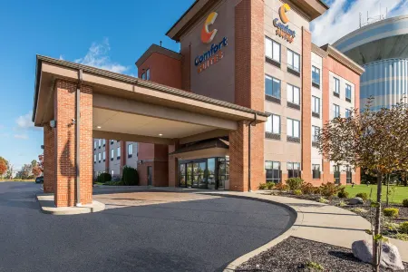 Comfort Suites Columbus East Broad Отели рядом с Аэропорт Порт-Колумбус