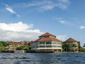 Malaika Beach Resort