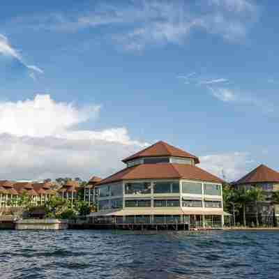 Malaika Beach Resort Hotel Exterior