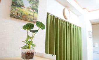 Friends & Couples, About 5 Minutes to Namba! Excellent Access to Downtown Osaka!