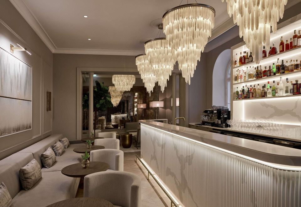 1. 더 호텔 마리아..