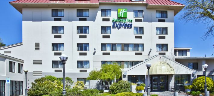 Holiday Inn Express BOSTON-WALTHAM by IHG Hotels in Middlesex County