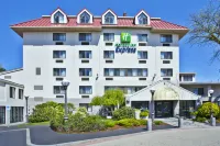 Holiday Inn Express 波士頓沃爾瑟姆