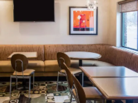 Quality Inn Hotels in Streetsboro