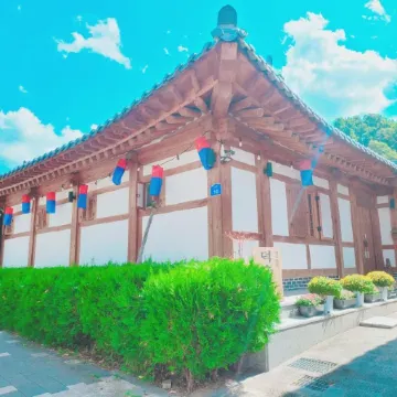Jeonju Deoksugung Hanok Stay Отели рядом со станцией Станция Jeonju