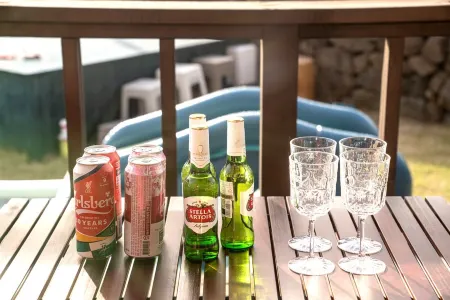 Jeju Dumo 542 Отели рядом с достопримечательностью «Dolgeobugi Suseok Bakmulkwan»