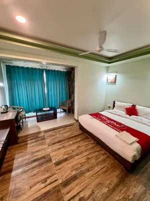 Hotel Raj Shikhar Hotel in zona Shri Siddhivinayak Ganesh Mandir