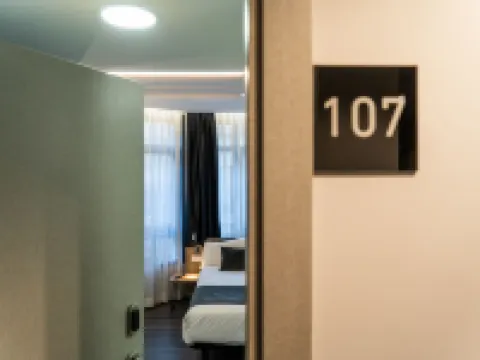 Hotel Lux Santiago Hôtels à : Saint-Jacques-de-Compostelle