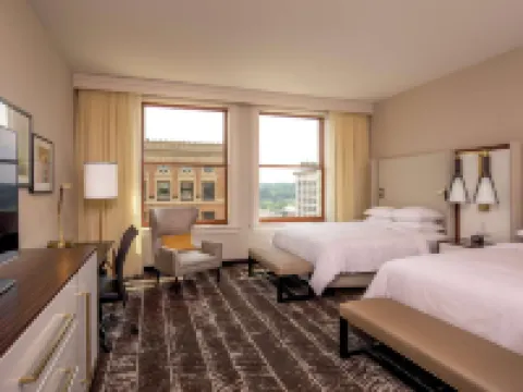 DoubleTree by Hilton Youngstown Downtown Hotels in Mahoning County