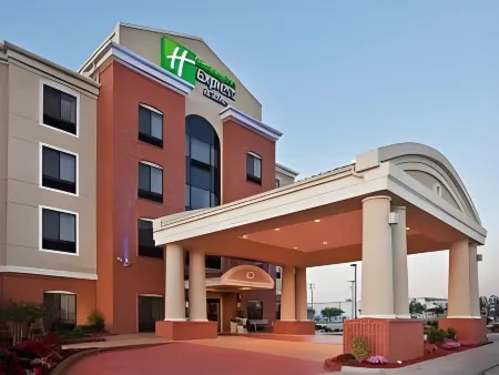 Holiday Inn Express & Suites Gonzales Отели в г. Гонзалес