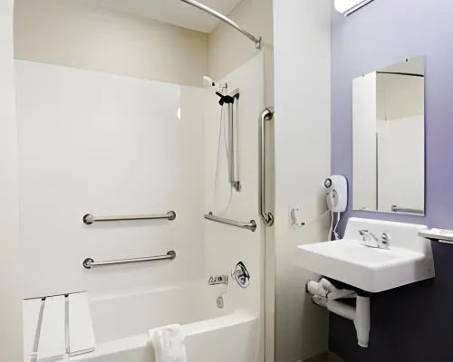 Baymont Inn & Suites by Wyndham Anchorage Airport Photos