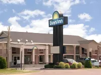 Days Inn by Wyndham Shorter Hotels in Shorter