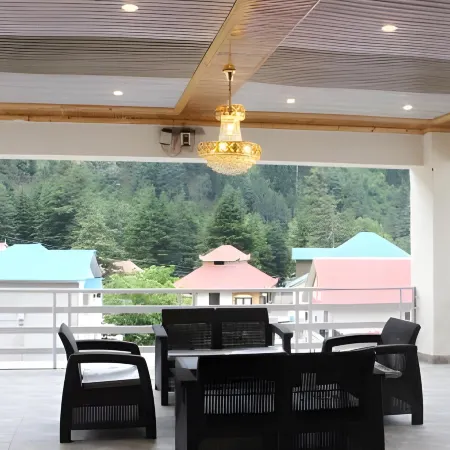 Nine Tree Hotel Naran