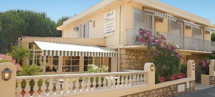 Hotel Miramar- Cap d'Antibes - la Garoupe Plage Hotele w: Antibes