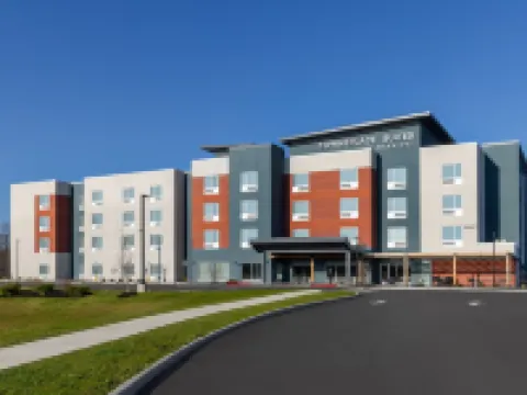 TownePlace Suites Geneva at SPIRE Academy Hotels in Ashtabula County