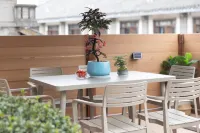 Zizaitian Homestay (Dujiangyan Scenic Area South Bridge Branch) Hotels in Dujiangyan