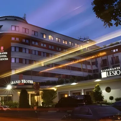 Grand Hotel Trento Các khách sạn gần Ga Trento
