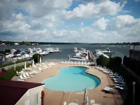 Molly Pitcher Inn - piscina