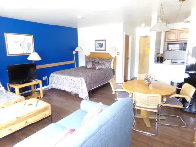 Edgewater Stuido 1 Bath EWJP