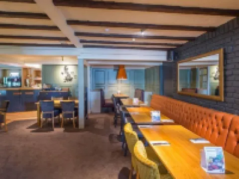 プレミア イン ルートン - エアポート ルートンのホテル