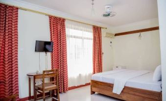 Kilimanjaro Crane Hotel