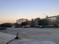 HanTing Hotel (Liyang Tianmuhu Scenic Area) - parking