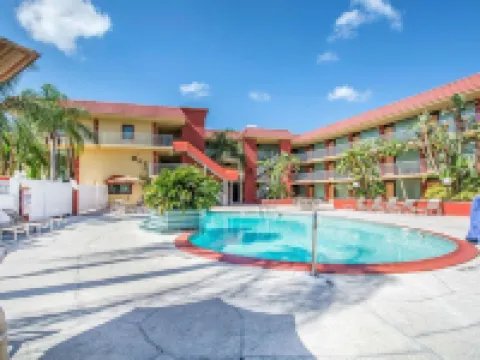 Quality Inn & Suites at Tropicana Field Hotels in Pinellas County