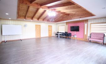 Taean Mongsanpo Marisol Pension & Resort