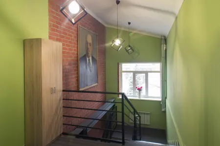 Tver'-Tsentr Mini Hotel Отели рядом с достопримечательностью «Памятник И.А. Крылову»