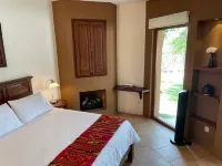 Serene Oasis in San Miguel de Allende 6-Bedroom Villa with Hot Tub Hotels in 