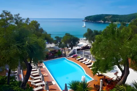 Valtos Beach Hotel