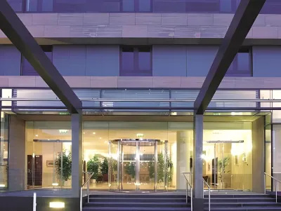 李奧柏馬克萊頓飯店 Devine Touch附近的飯店
