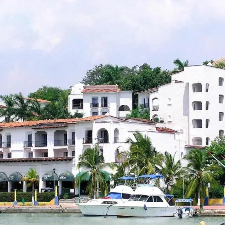 Hotel Marina Resort & Beach Club