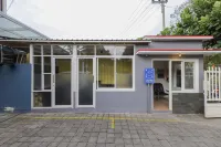 RedDoorz Plus at Swun Stay Raya Langsep Hotels in Wonosari