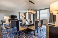 Omni Richmond Hotel Hotel dekat Virginia Union University