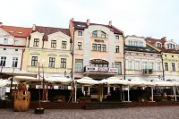 Bristol Tradition and Luxury Hotels in 