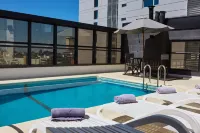 Ramada by Wyndham Buenos Aires Centro - สระว่ายน้ำบนดาดฟ้า
