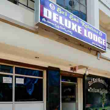 Sri Sai Krishna Deluxe Lodge Hotel Exterior