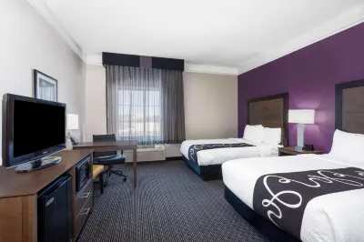 La Quinta Inn & Suites by Wyndham Denver Boulder-Louisville فنادق في Louisville