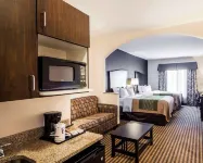 Comfort Inn & Suites Hotels in Alva