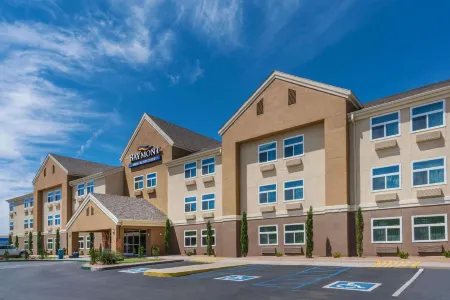 Baymont by Wyndham Albuquerque Airport Отели рядом с достопримечательностью «Silver Family Geology Museum»