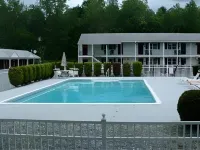 Pilgrim Inn Hotels in Lee