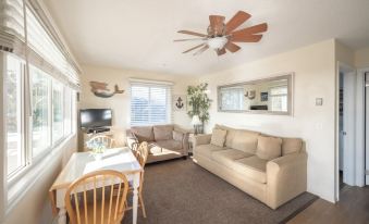Born Free Suites by the Sea